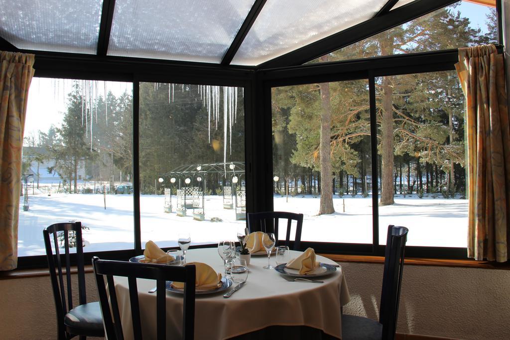 Hotel Restaurant Logis La Meridienne Anglards-de-Saint-Flour Kültér fotó