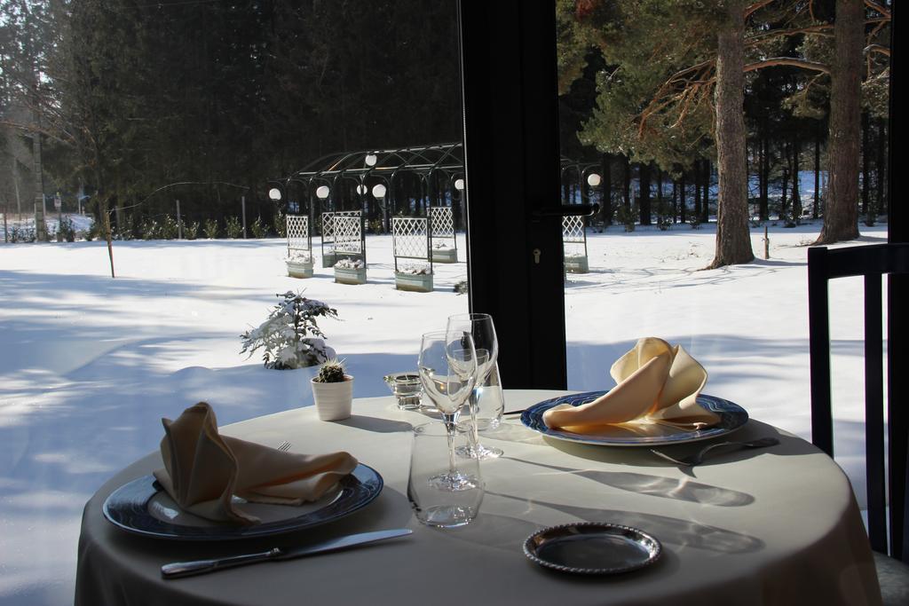 Hotel Restaurant Logis La Meridienne Anglards-de-Saint-Flour Kültér fotó