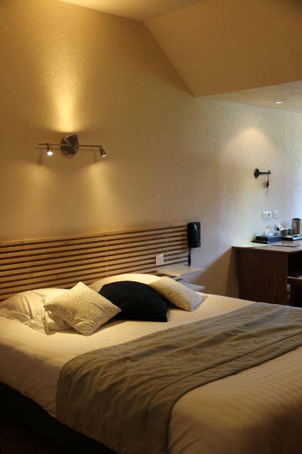 Hotel Restaurant Logis La Meridienne Anglards-de-Saint-Flour Kültér fotó